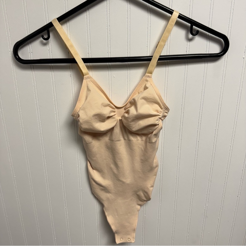 SKIMS Seamless Sculpt ThongBodysuit